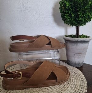 Journee Collection Marinna Brown/Tan Crisscross Slingback Sandals Size 11.